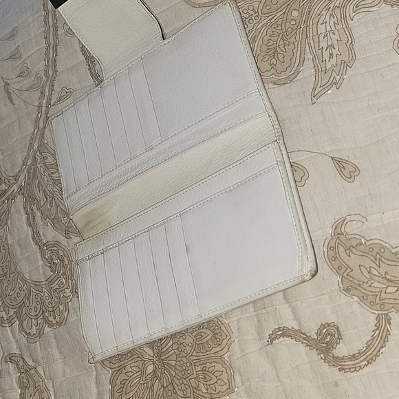 Gucci Beige GG Canvas and Leather Web Continental Wallet - Picture 4 of 10